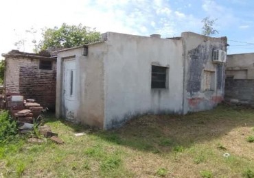 CASA CON CONTRUCCION EN FUENTES