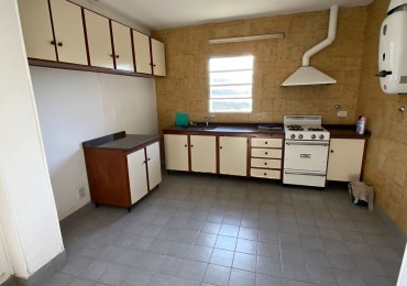 CASA EN CORONEL ARNOLD